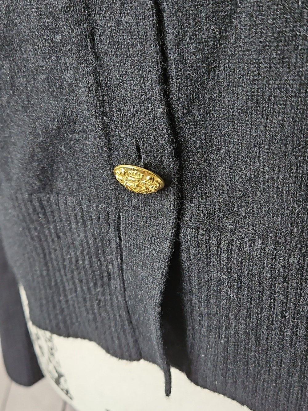Veronica Beard Cheshire 100% Cashmere Cardigan in Black Size Small - Picture 2 of 8